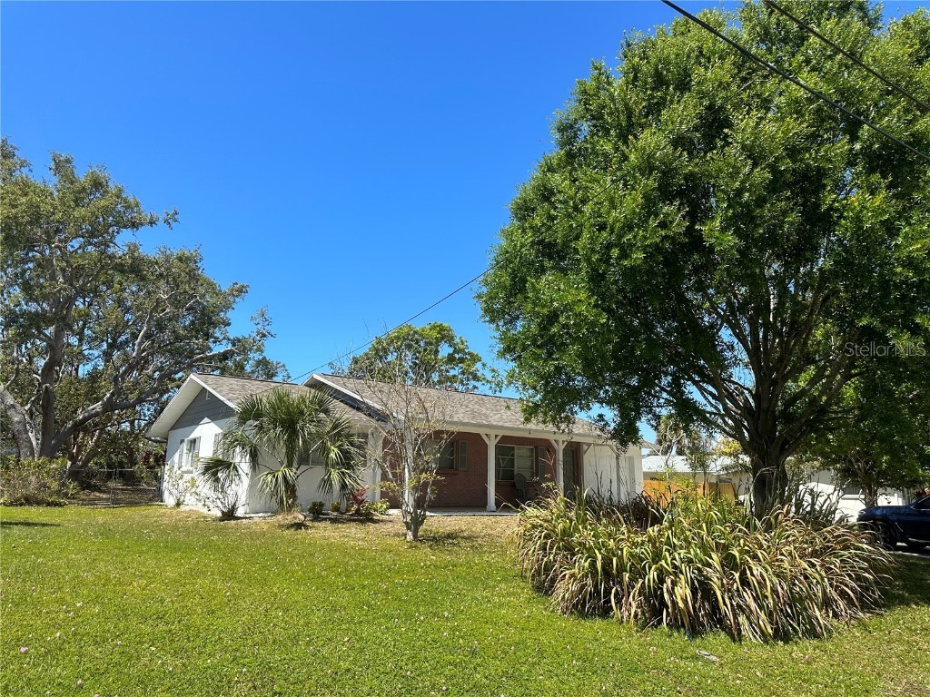 730 Orchard Lane Englewood FL 34223 A4565095 image1