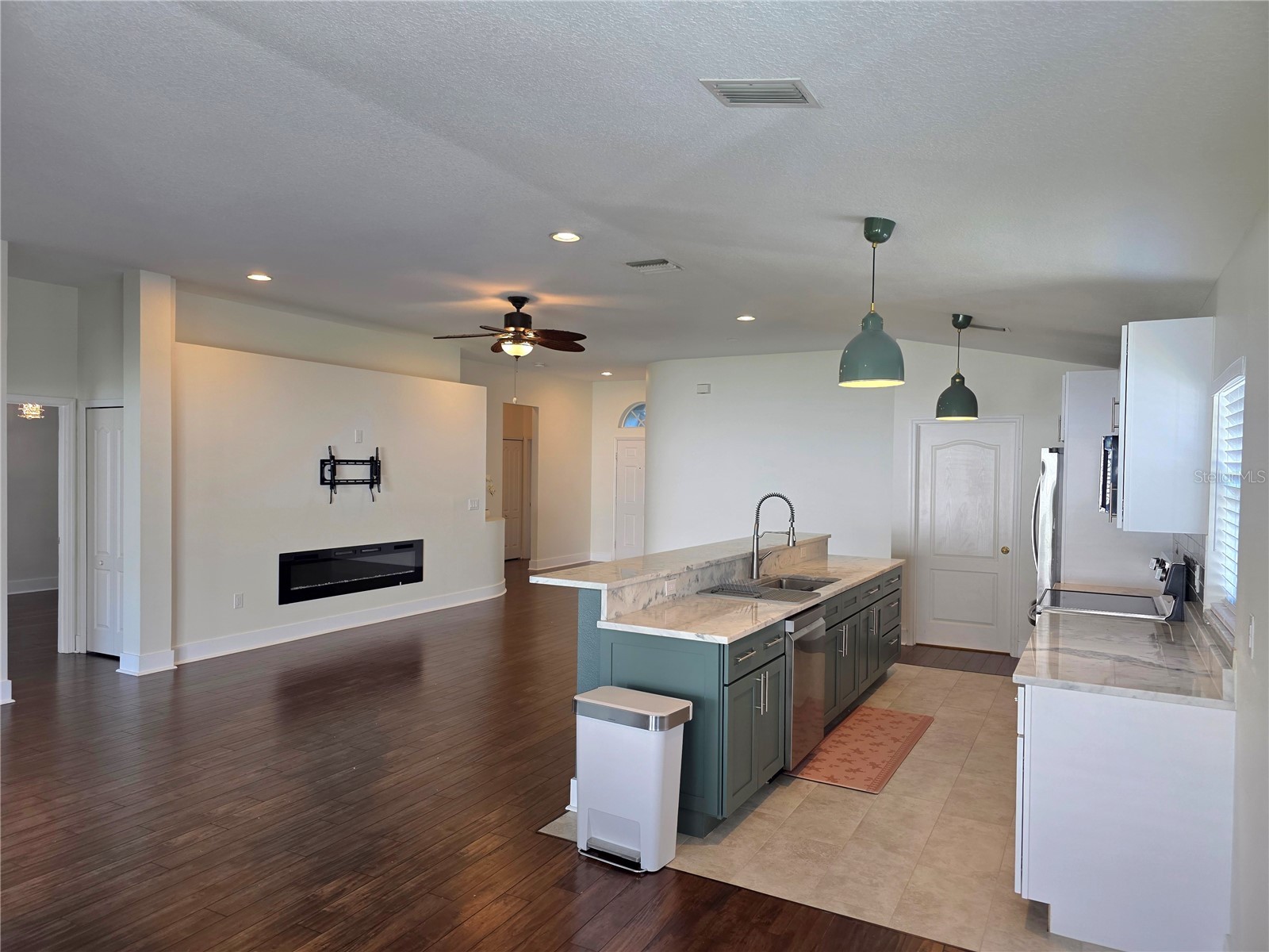 730 Straw Lake Drive Brandon FL 33510 TB8489180 image3