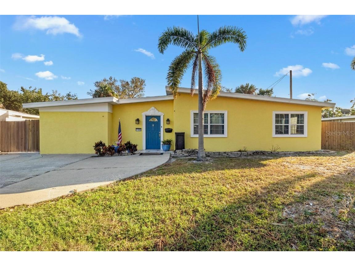 7300 11th Avenue N Saint Petersburg FL 33710 TB8323829 image1