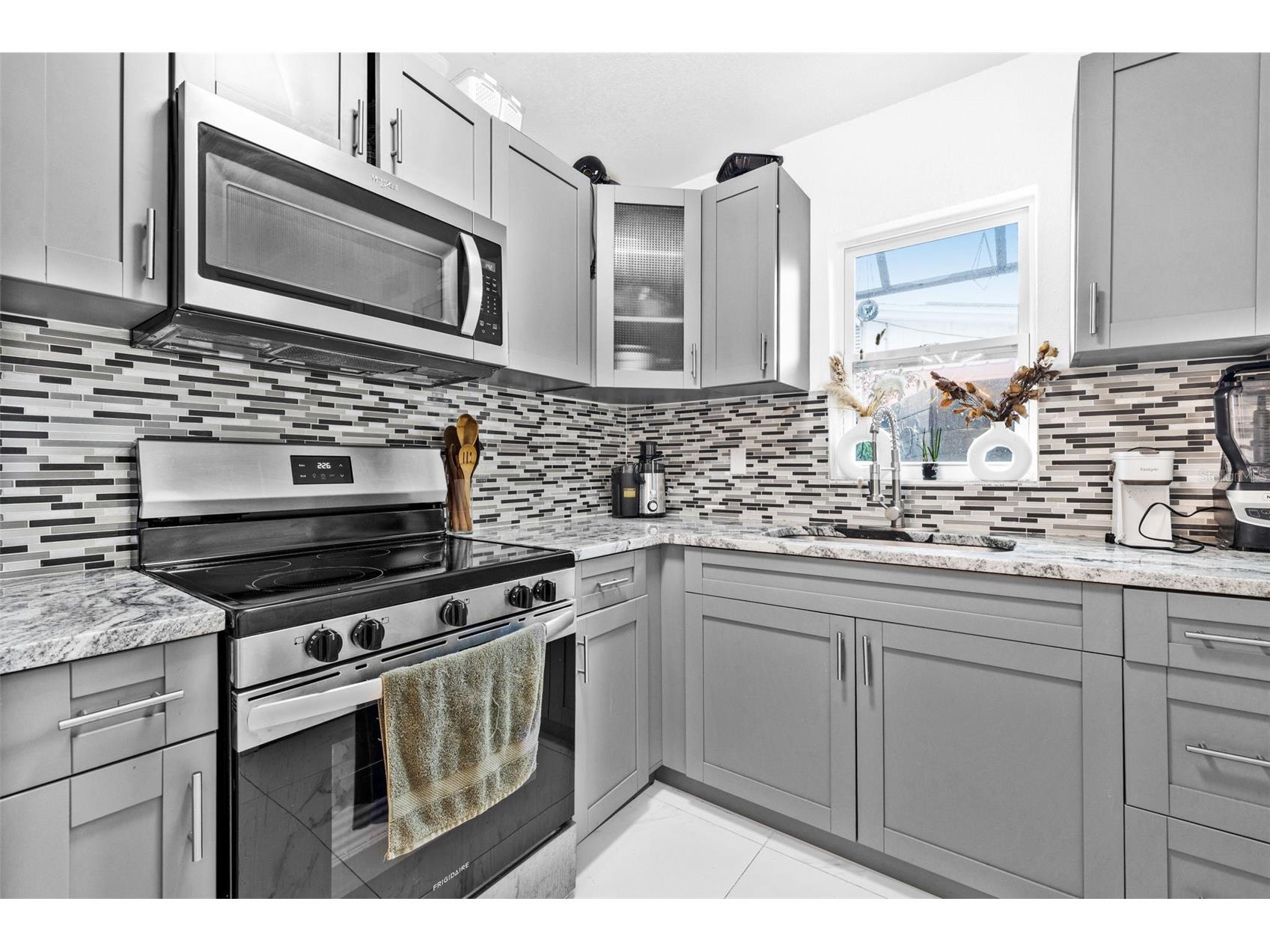 7300 38th Avenue N Saint Petersburg FL 33710 TB8408388 image10