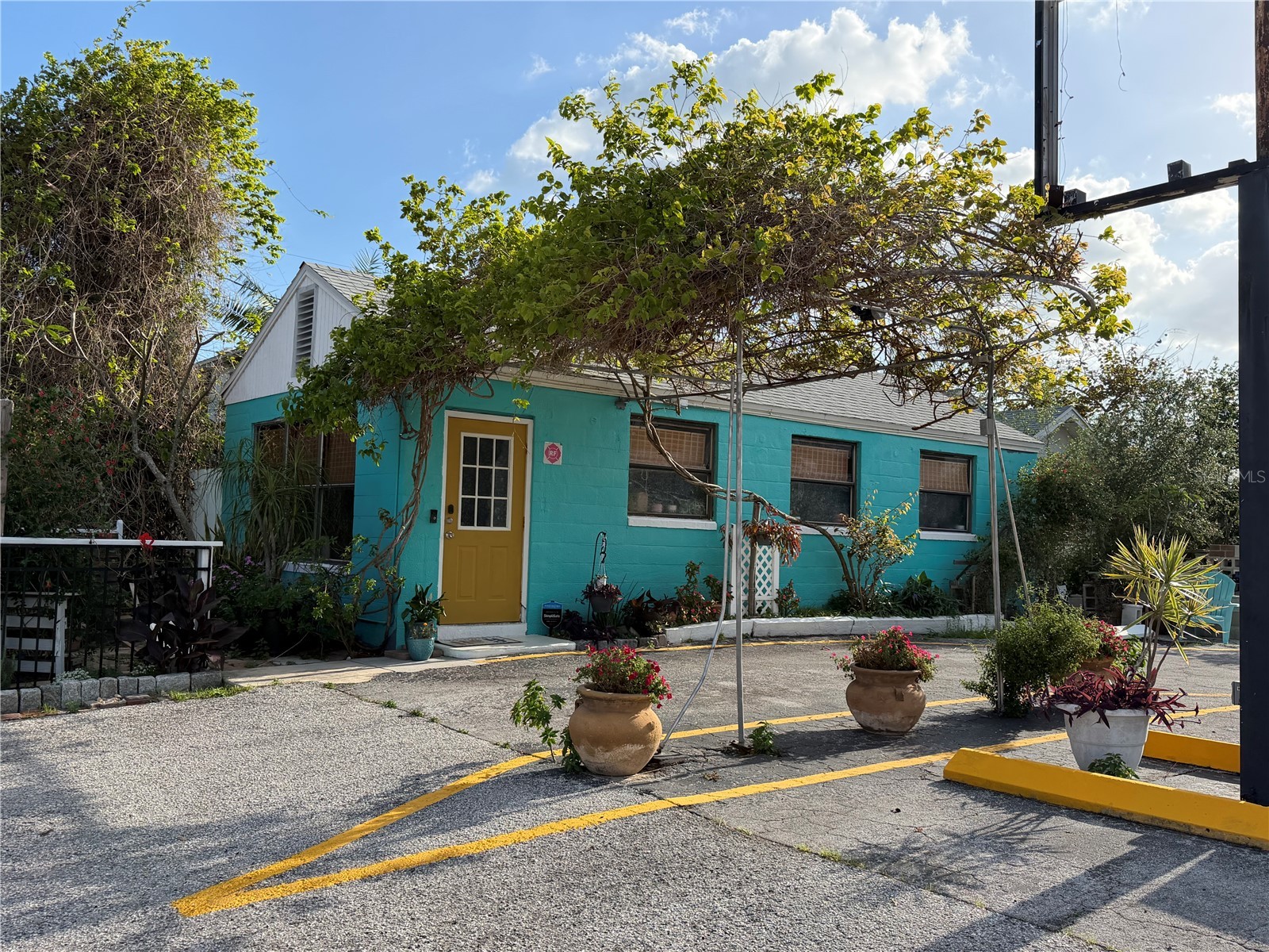 7300 Central Avenue Saint Petersburg FL 33707 TB8496729 image1