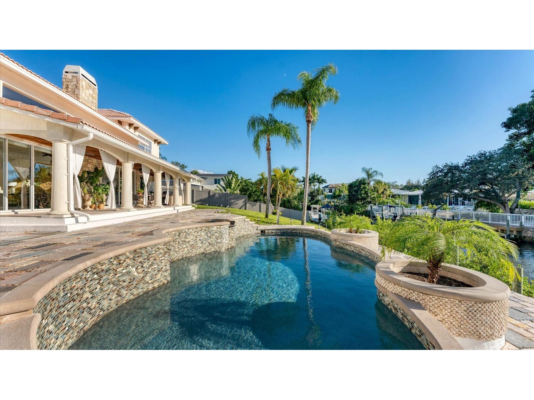 7300 Cove Terrace Sarasota FL 34231 A4680113 image1