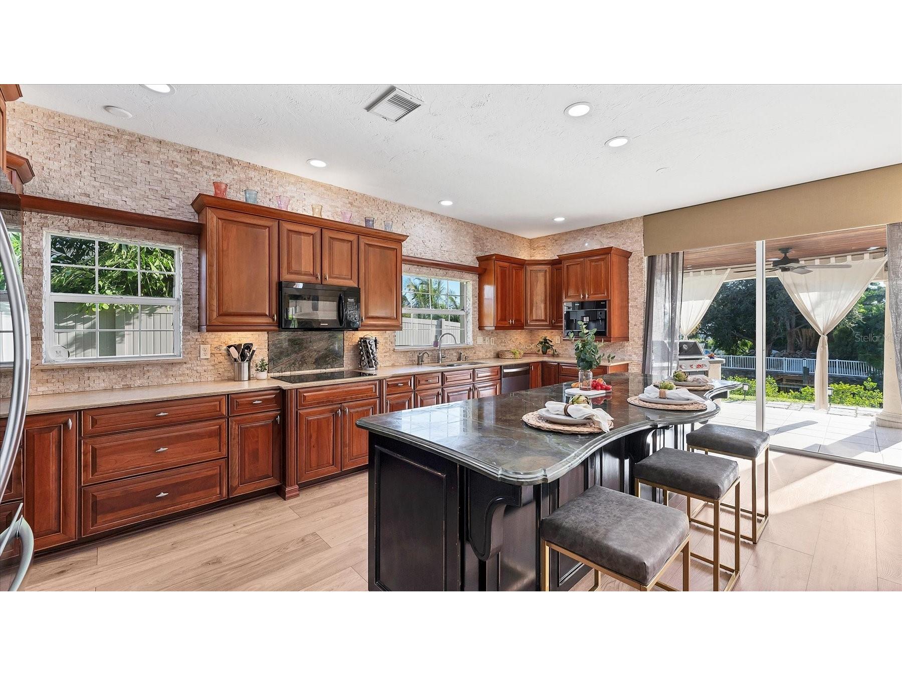 7300 Cove Terrace Sarasota FL 34231 A4680113 image17