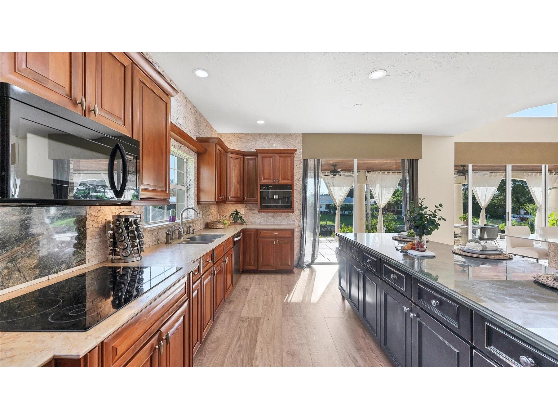 7300 Cove Terrace Sarasota FL 34231 A4680113 image19