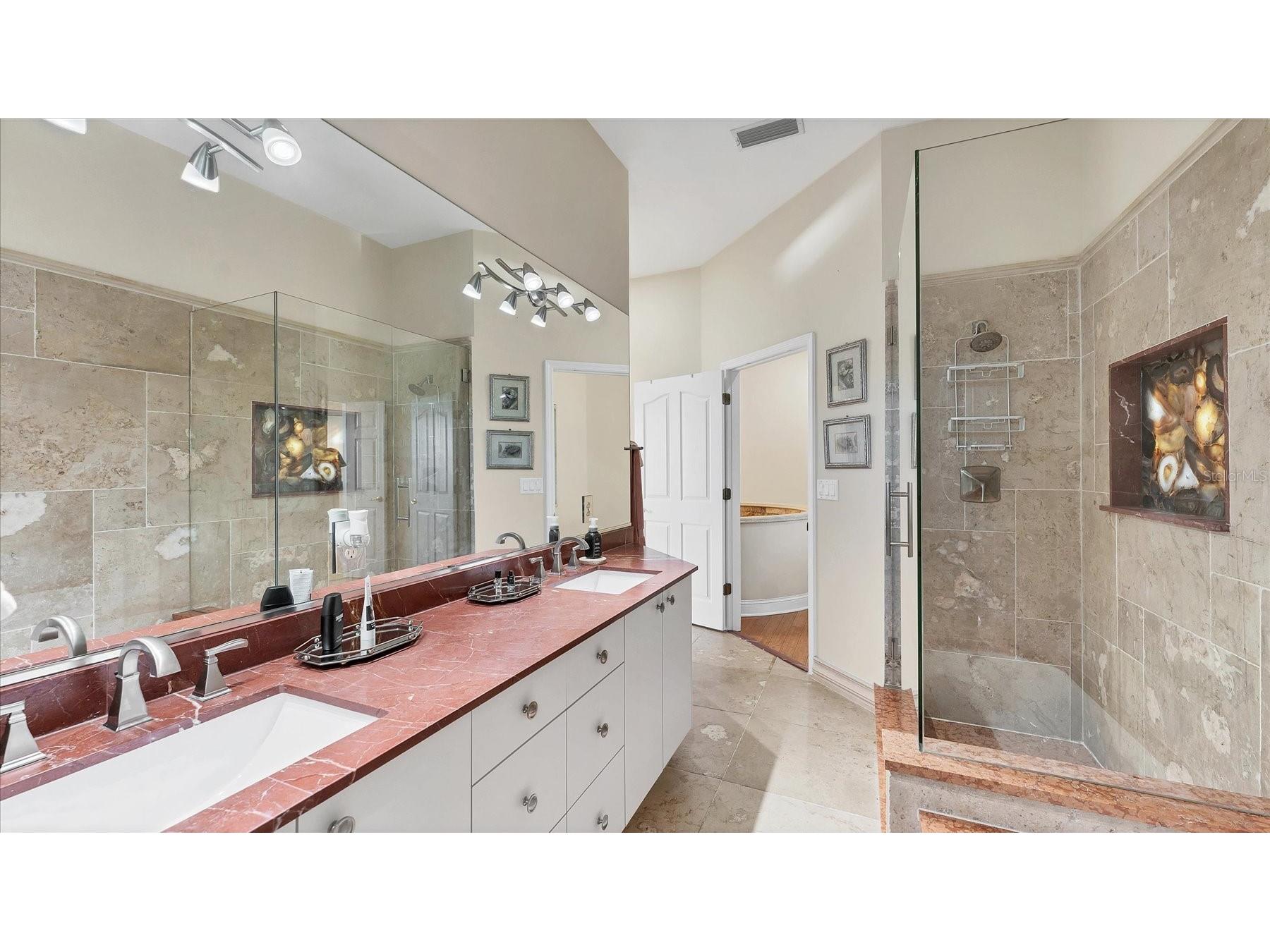 7300 Cove Terrace Sarasota FL 34231 A4680113 image38