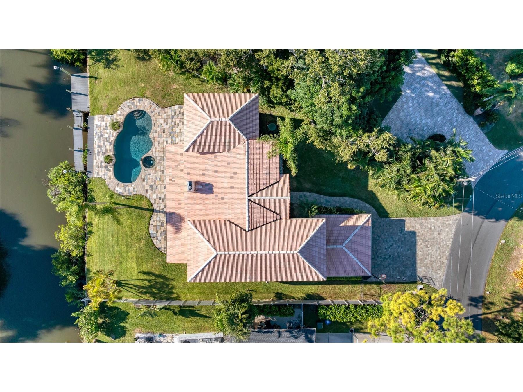 7300 Cove Terrace Sarasota FL 34231 A4680113 image4