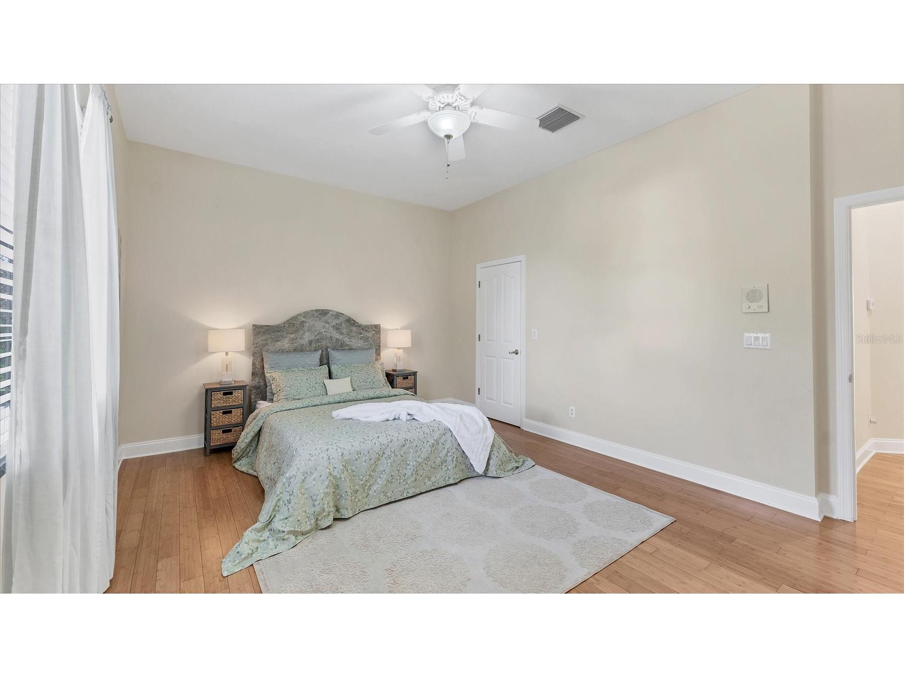 7300 Cove Terrace Sarasota FL 34231 A4680113 image40
