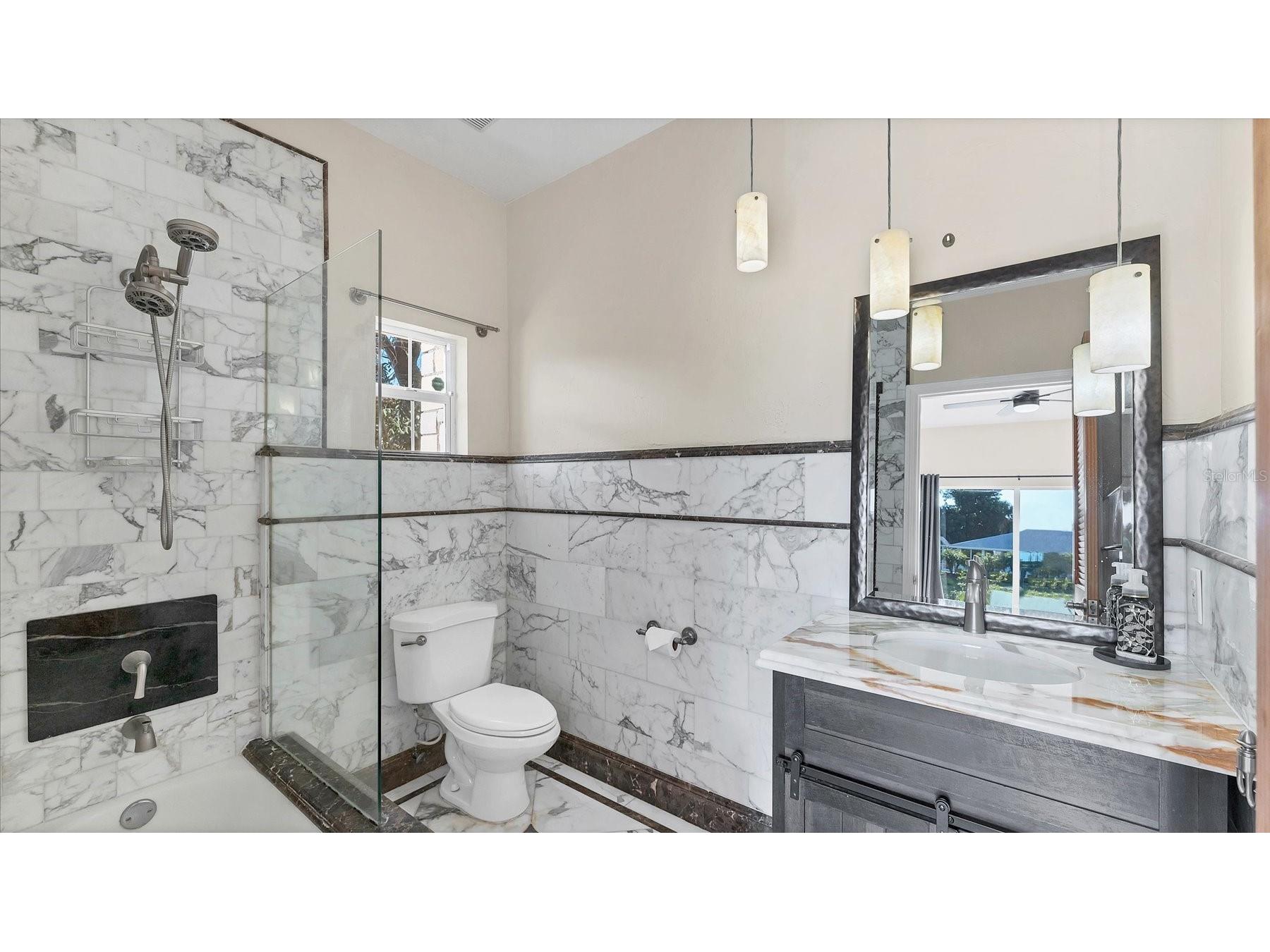7300 Cove Terrace Sarasota FL 34231 A4680113 image46