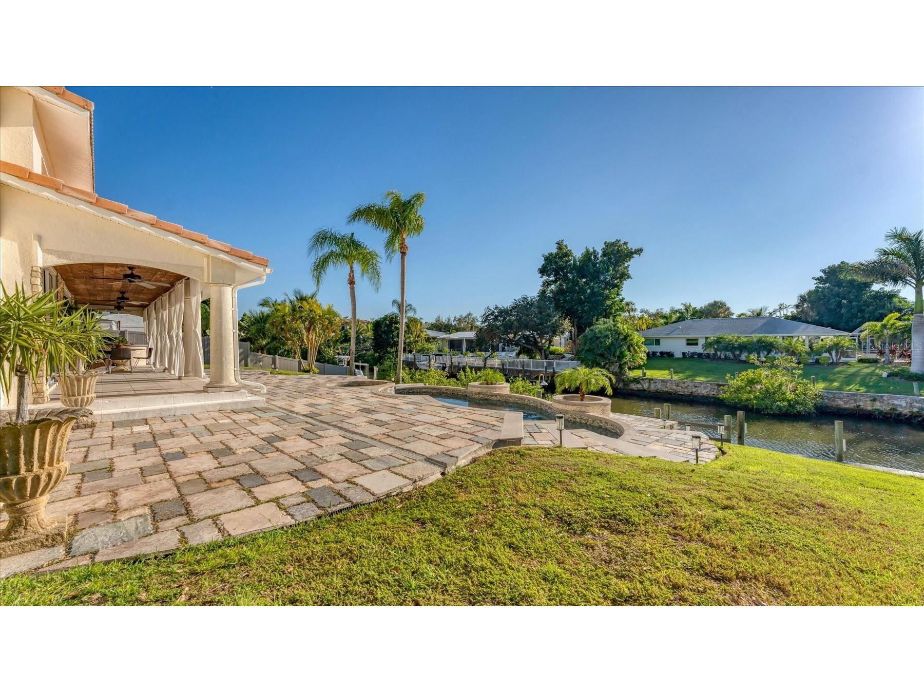 7300 Cove Terrace Sarasota FL 34231 A4680113 image51