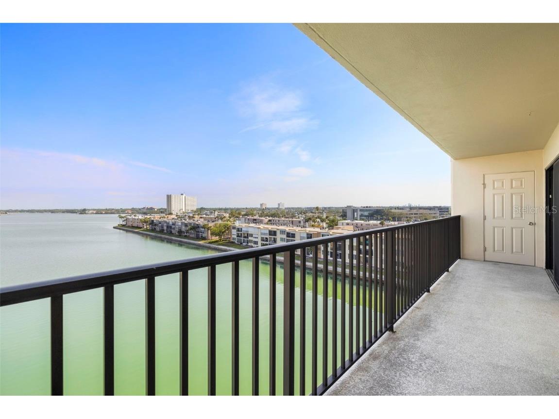 7300 Sun Island Drive S #605 South Pasadena FL 33707 - BOCA CIEGA BAY TB8390043 image2