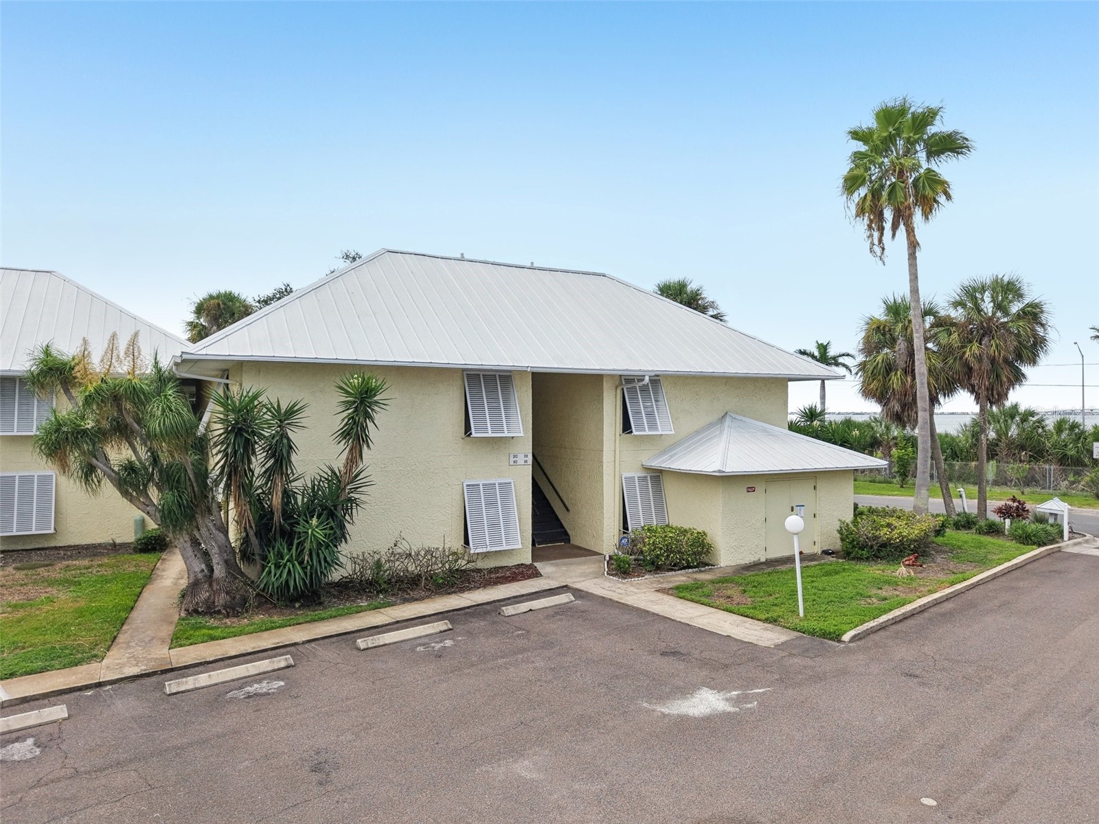 7300 Sunshine Skyway Lane S #202 Saint Petersburg FL 33711 TB8423870 image44