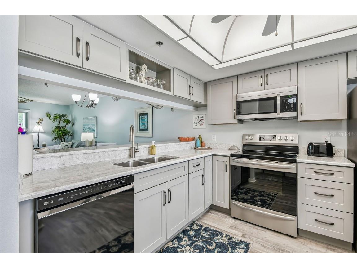 7301 29th Ave Dr W #202 Bradenton FL 34209 A4668108 image3