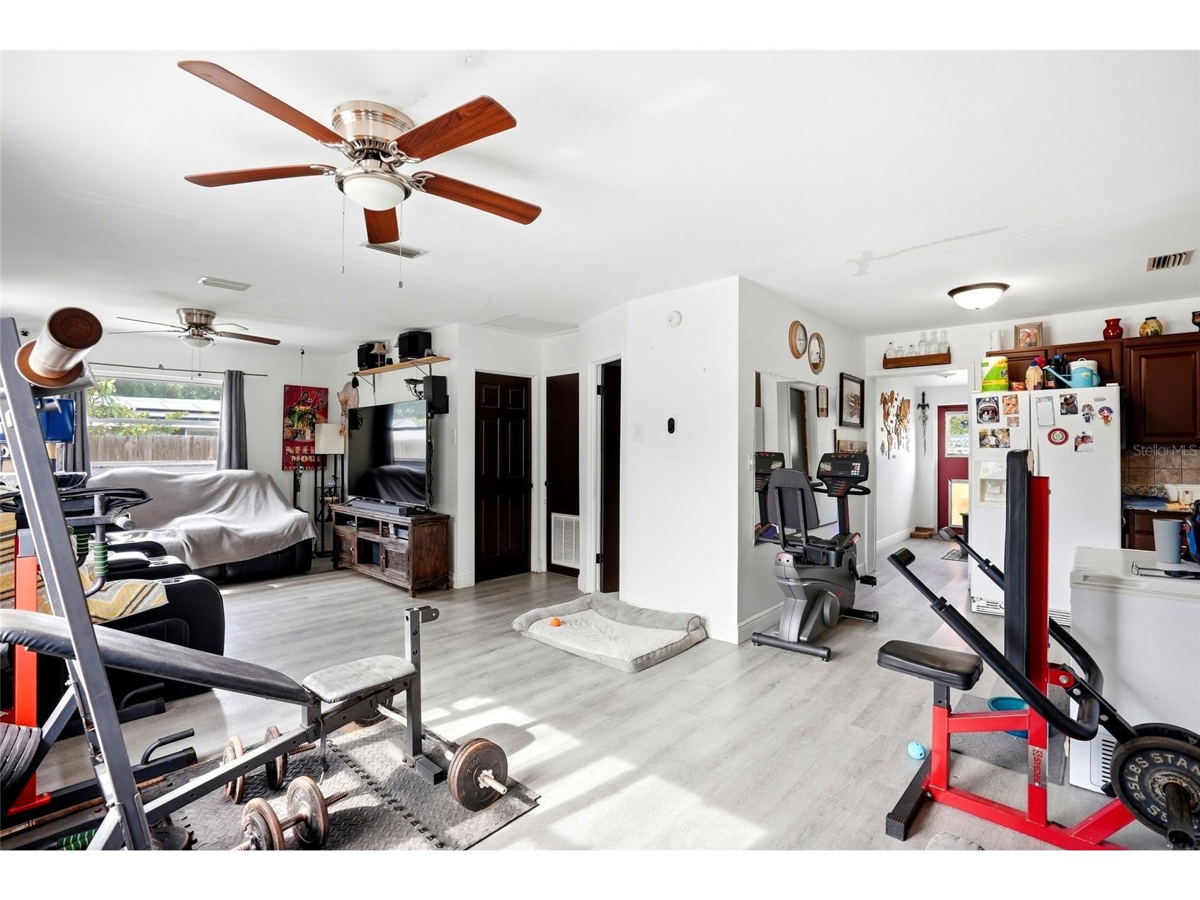 7301 8th Street N Saint Petersburg FL 33702 TB8519288 image27