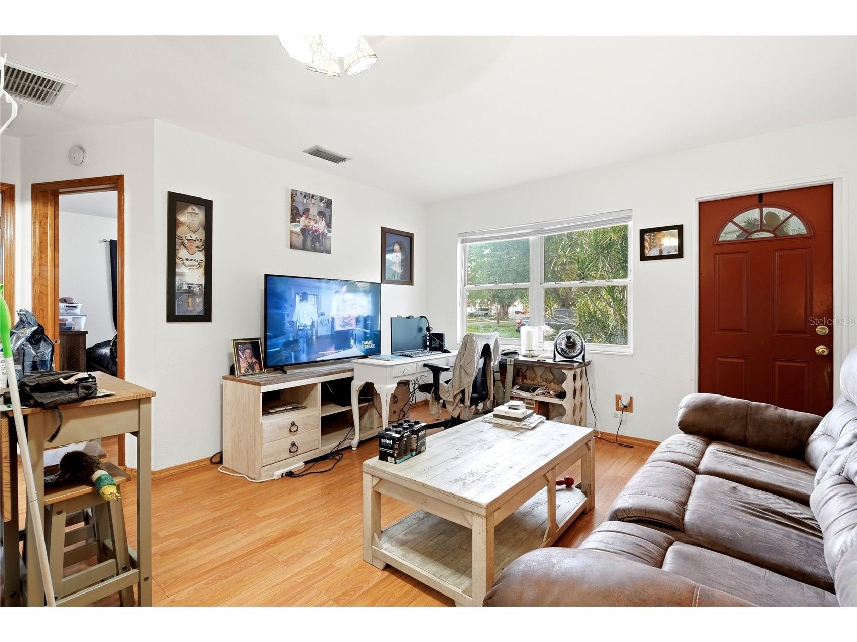 7301 8th Street N Saint Petersburg FL 33702 TB8519288 image5