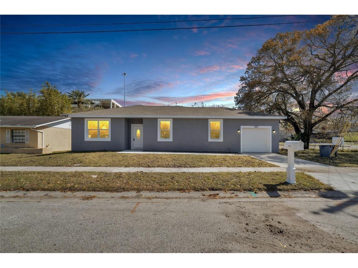 7301 Kingsbury Circle Tampa FL 33610 - BELLOWS LAKE T3499416 image1