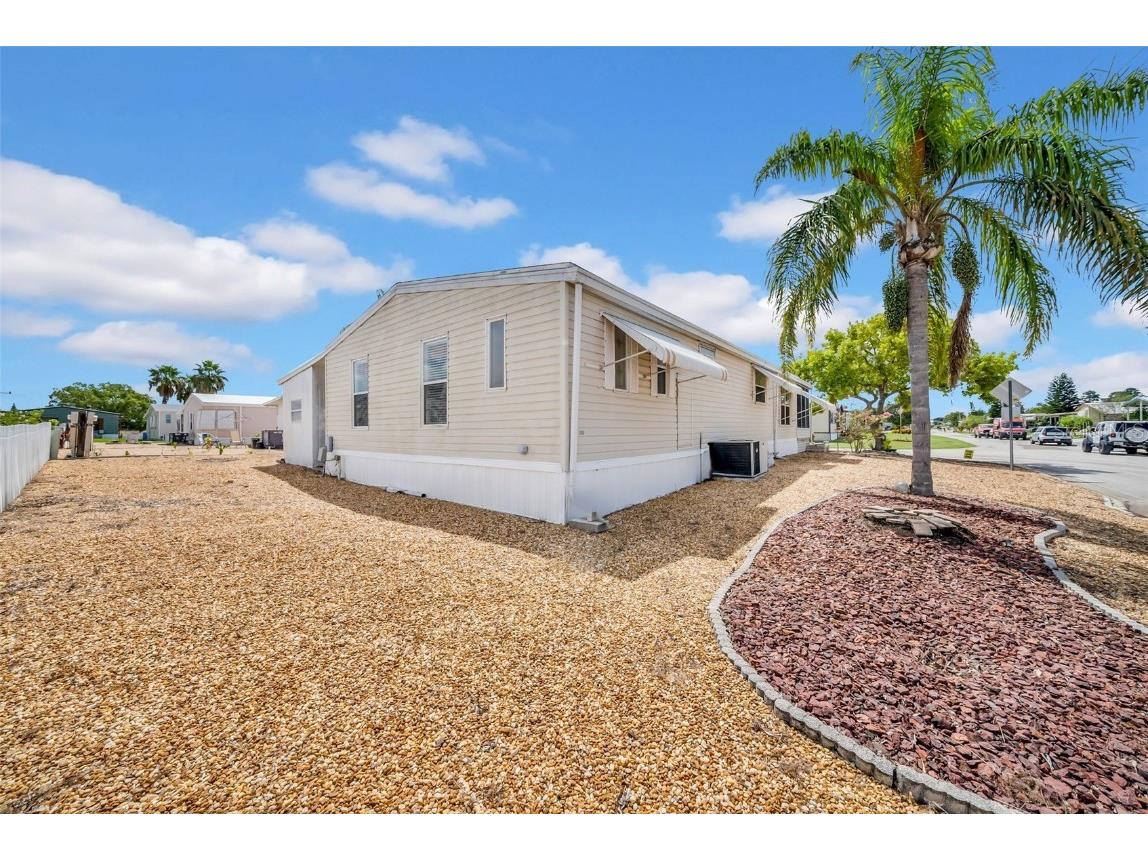 7301 Osage Drive Hudson FL 34667 W7878390 image5