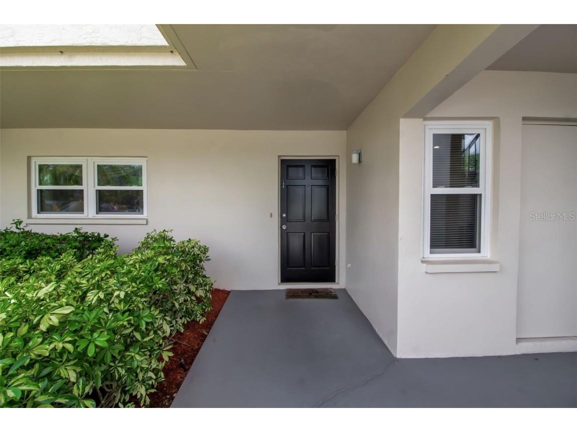 7301 W. Country Club Drive N #108 Sarasota FL 34243 A4656503 image1