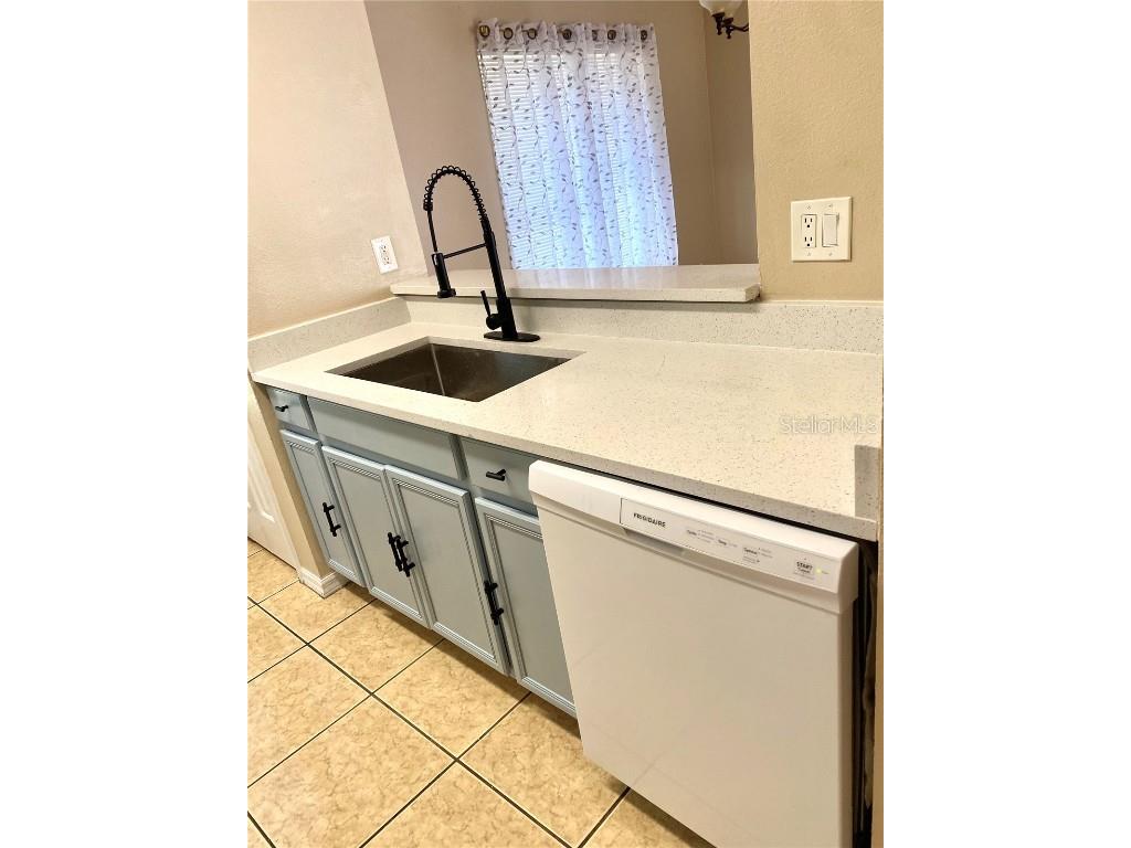 7303 E Bank Drive Tampa FL 33617 TB8443554 image13