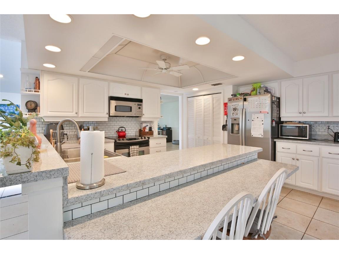 7303 Manatee Street Sarasota FL 34243 A4669732 image13