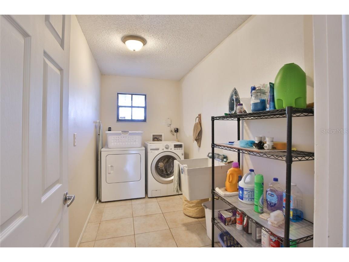 7303 Manatee Street Sarasota FL 34243 A4669732 image25