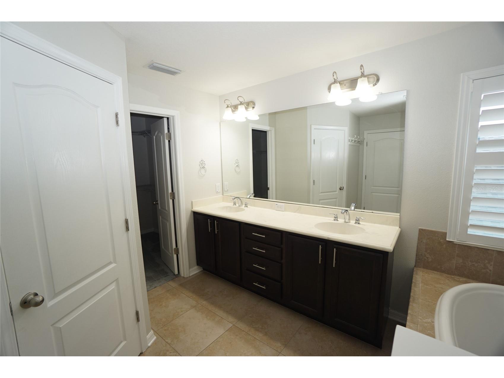 7303 S Shamrock Road Tampa FL 33616 TB8513724 image21