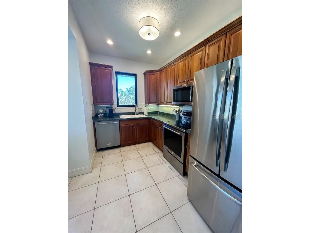 7303A Midnight Pass Road Sarasota FL 34242 A4648605 image7