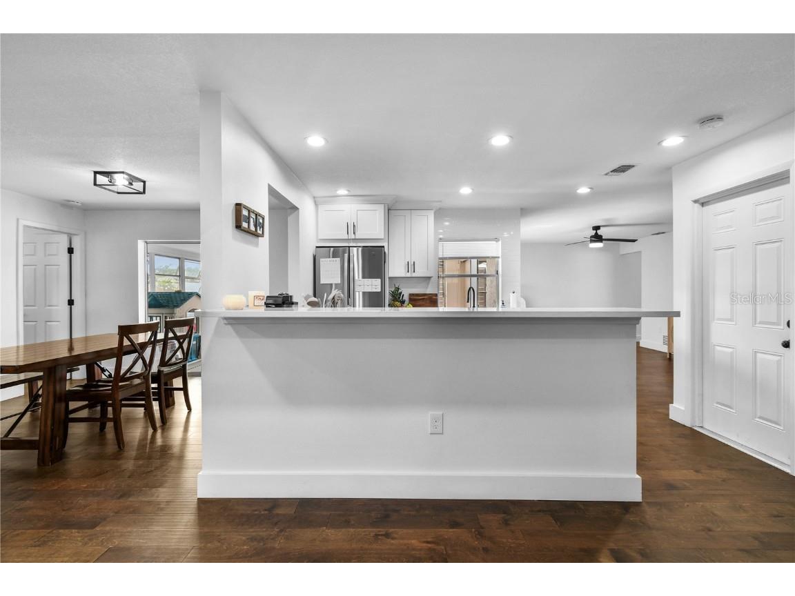 7304 Claries Drive Sarasota FL 34243 A4669867 image11