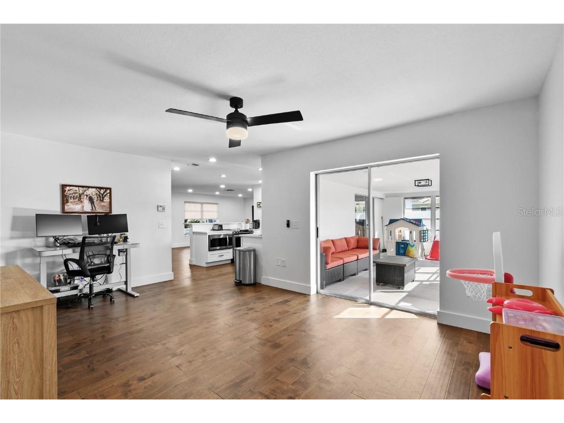 7304 Claries Drive Sarasota FL 34243 A4669867 image21