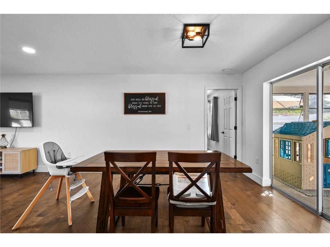 7304 Claries Drive Sarasota FL 34243 A4669867 image23