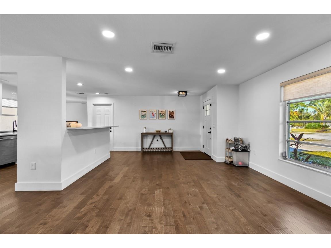 7304 Claries Drive Sarasota FL 34243 A4669867 image27