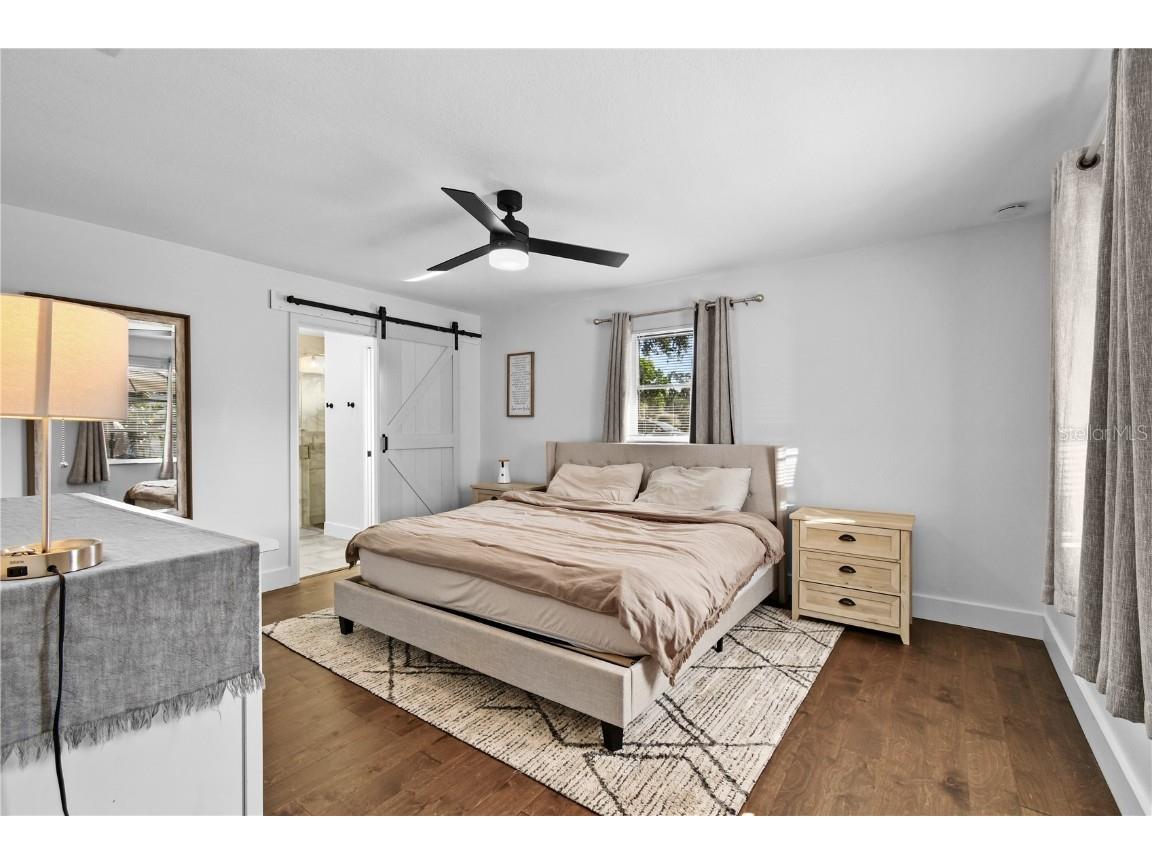 7304 Claries Drive Sarasota FL 34243 A4669867 image32