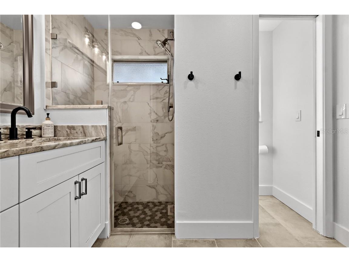 7304 Claries Drive Sarasota FL 34243 A4669867 image37