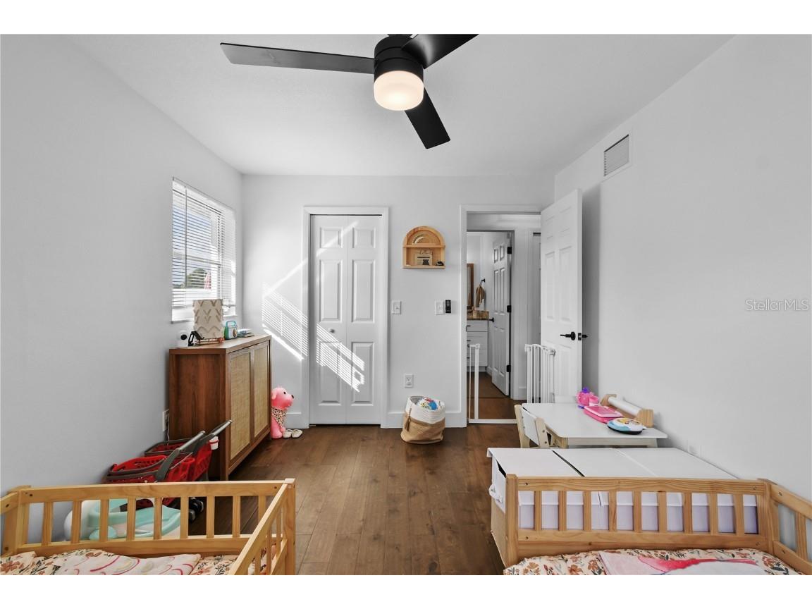 7304 Claries Drive Sarasota FL 34243 A4669867 image43