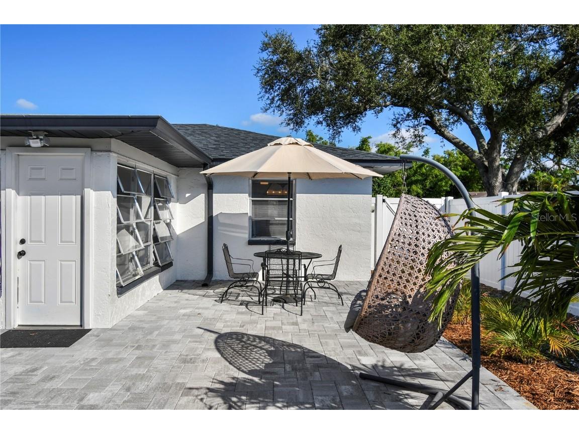 7304 Claries Drive Sarasota FL 34243 A4669867 image53