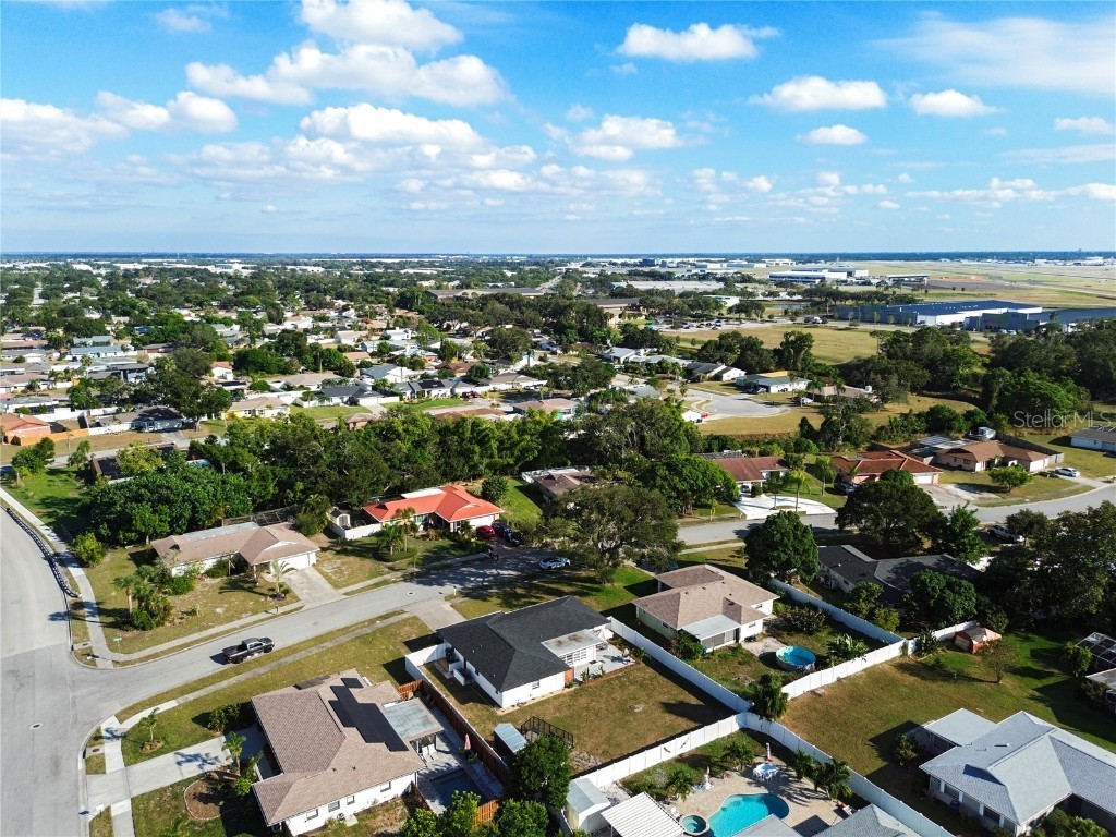 7304 Claries Drive Sarasota FL 34243 A4669867 image62