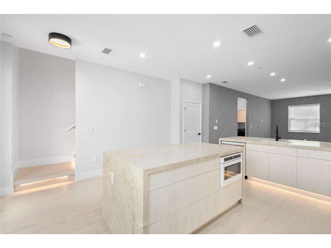 7304 Portlight Lane Sarasota FL 34240 A4671031 image7