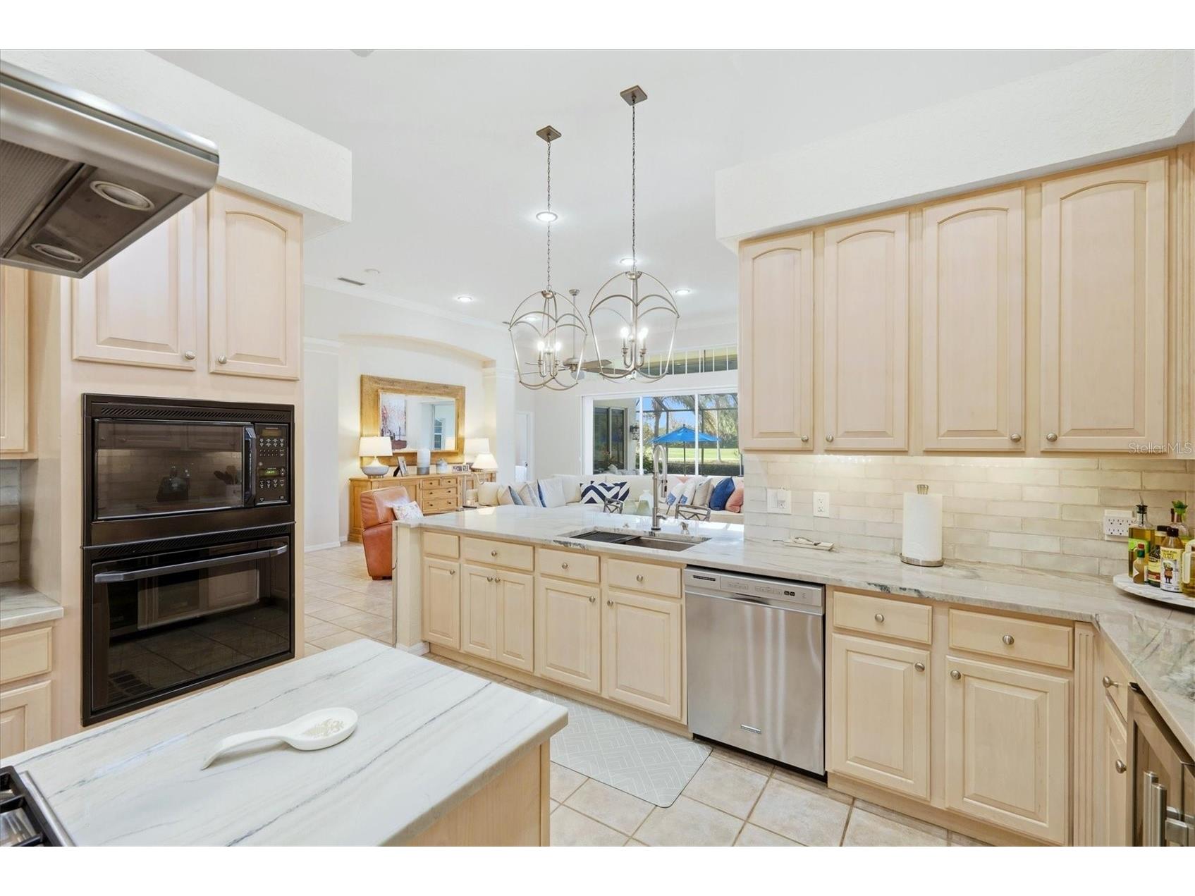 7304 Saint Georges Way University Park FL 34201 A4685403 image13