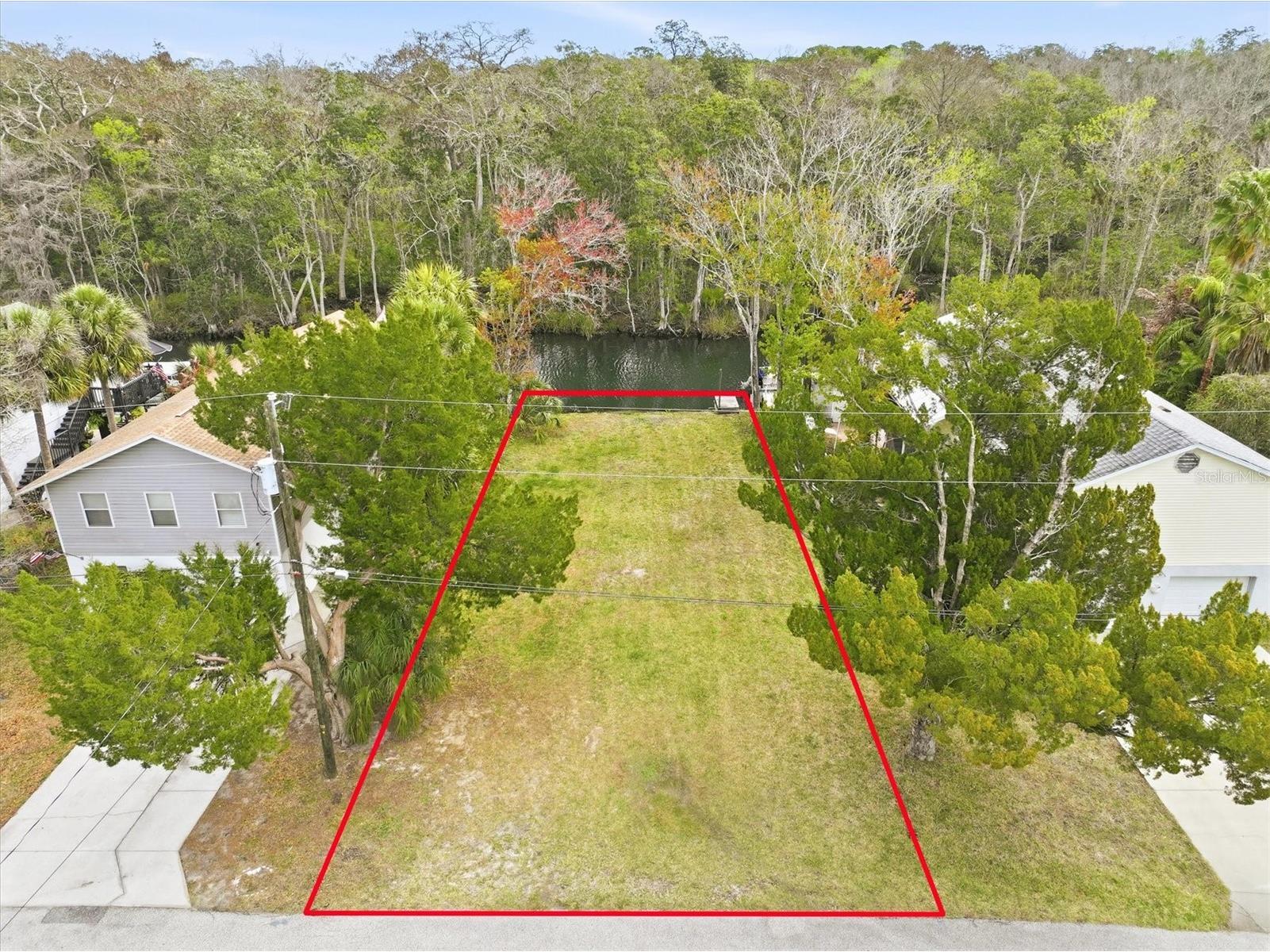 7304 Sunfish Circle Weeki Wachee FL 34607 - WEEKI WACHEE RIVER CANAL W7883448 image1