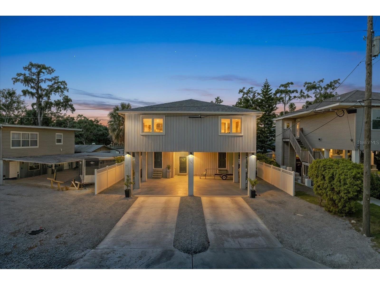 7305 Tropical Drive Weeki Wachee FL 34607 - WEEKI WACHEE RIVER BEND OM718835 image1