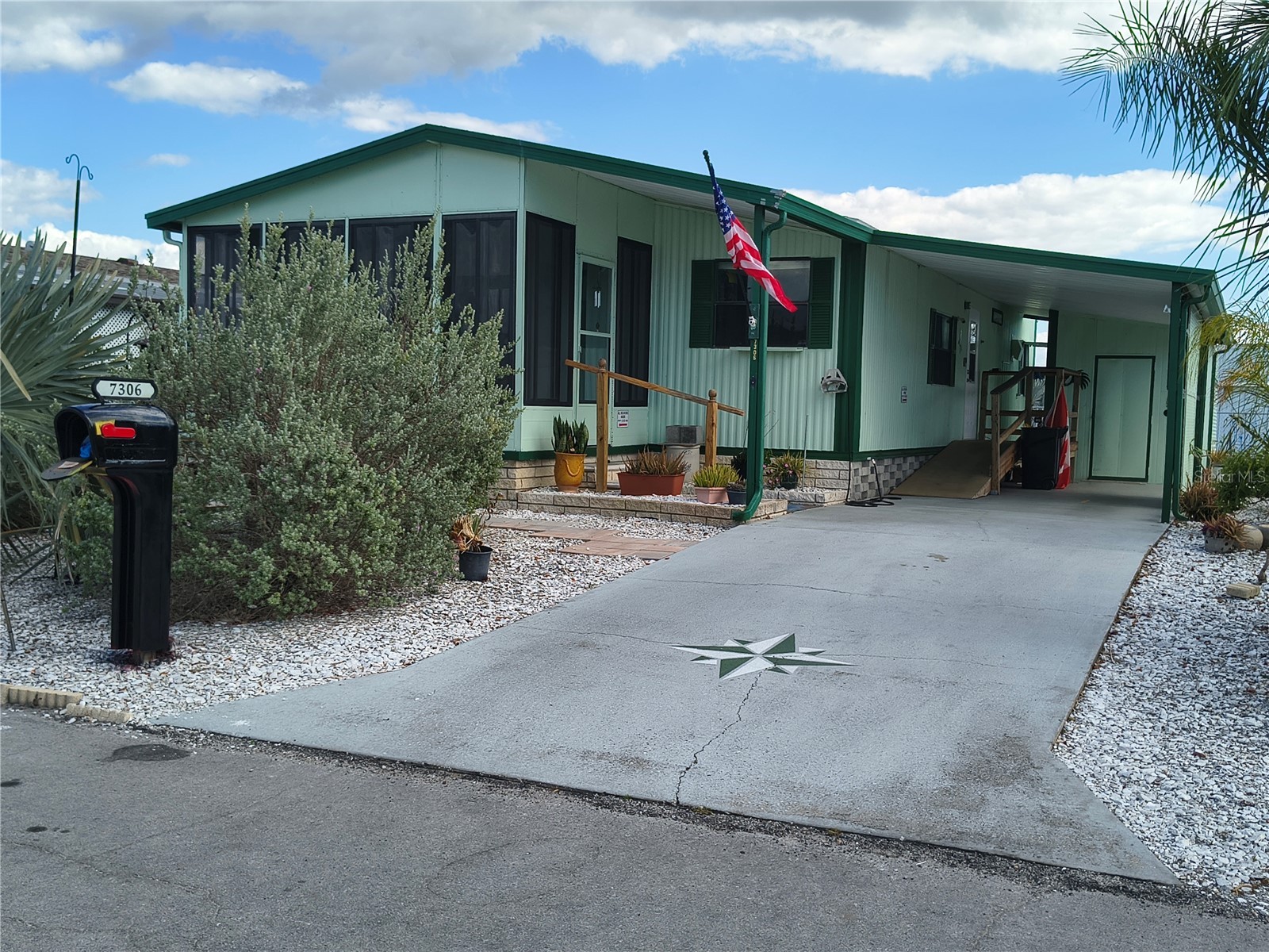 7306 Grand Pine Drive Hudson FL 34667 W7886297 image1
