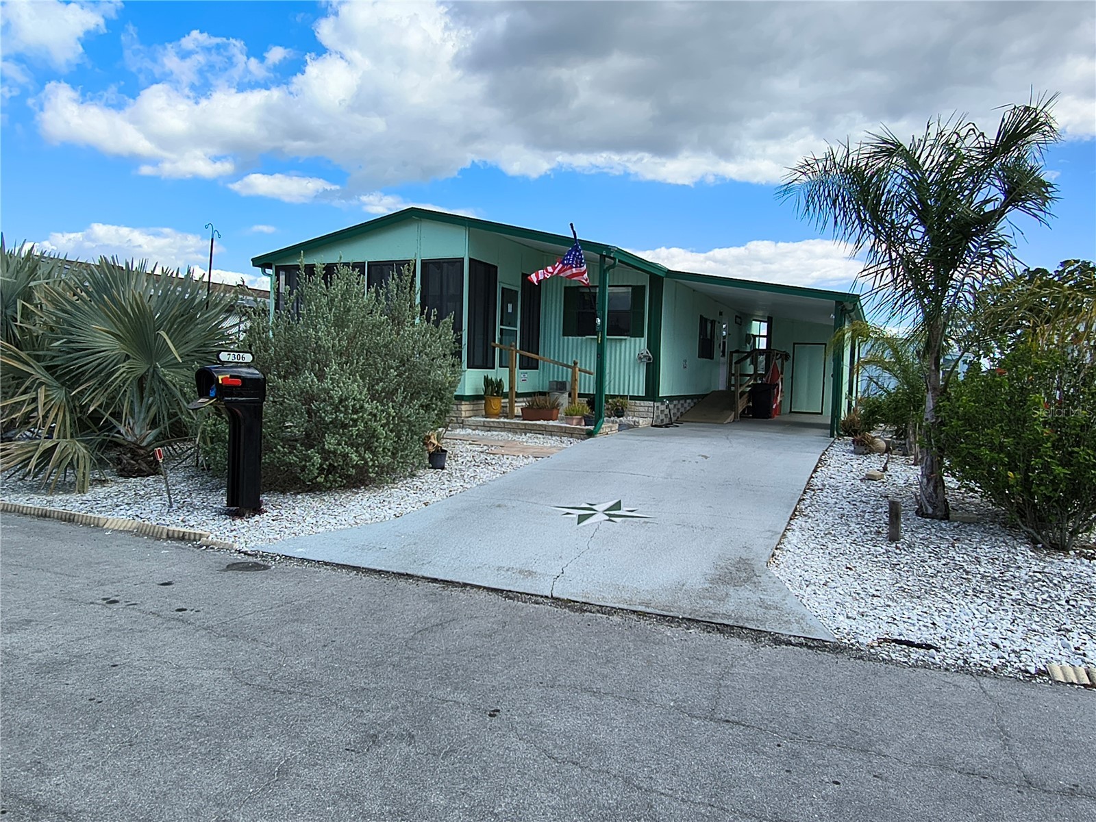 7306 Grand Pine Drive Hudson FL 34667 W7886297 image2
