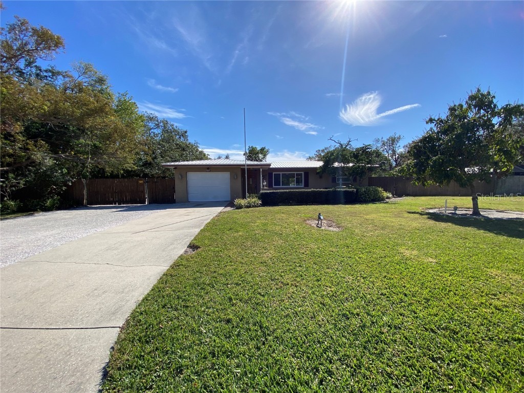 7307 9th Avenue NW Bradenton FL 34209 A4637844 image1