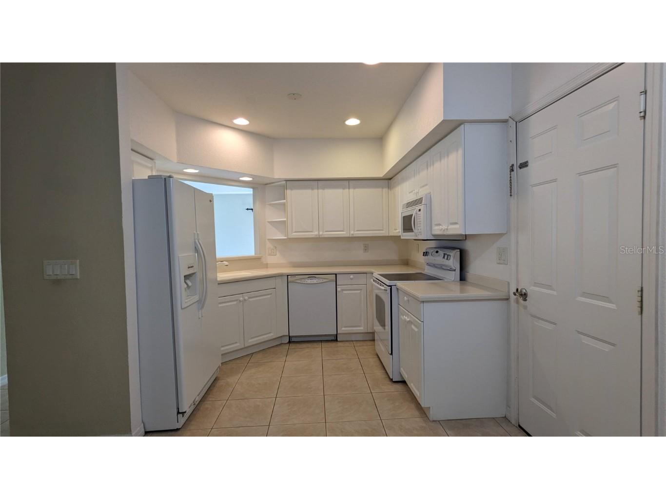 7307 Fountain Palm Circle #7-102 Bradenton FL 34203 A4634022 image13