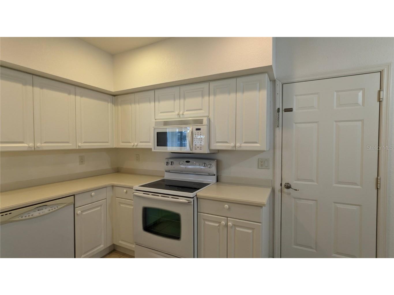 7307 Fountain Palm Circle #7-102 Bradenton FL 34203 A4634022 image14