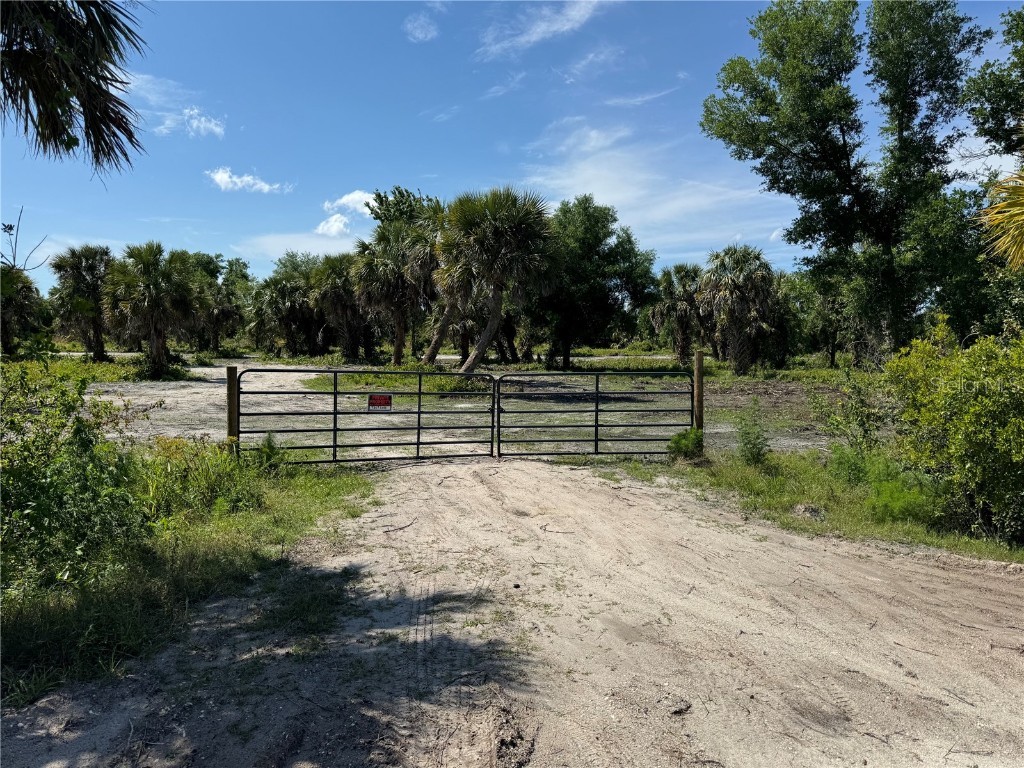 7307 Swiss Boulevard Punta Gorda FL 33982 C7490168 image1