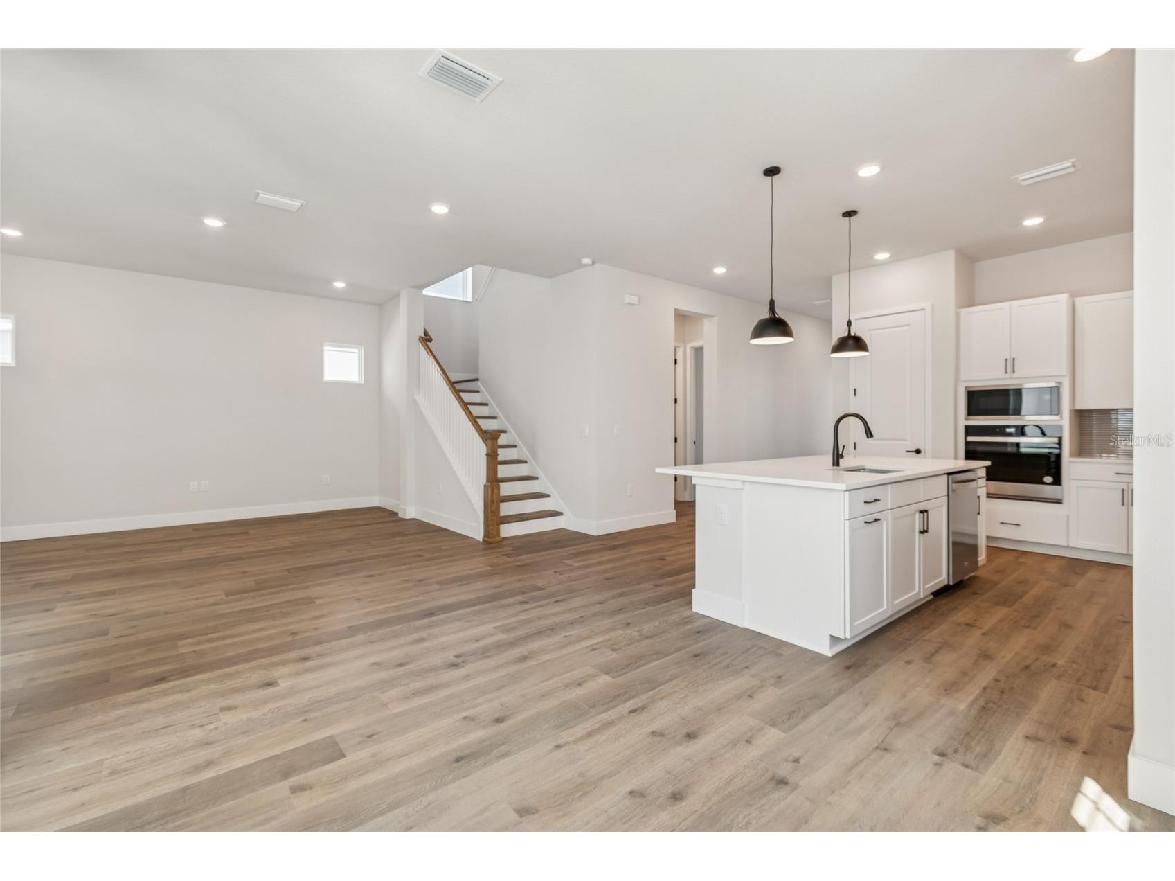 7308 Donnybrook Lane Sarasota FL 34240 TB8468160 image18