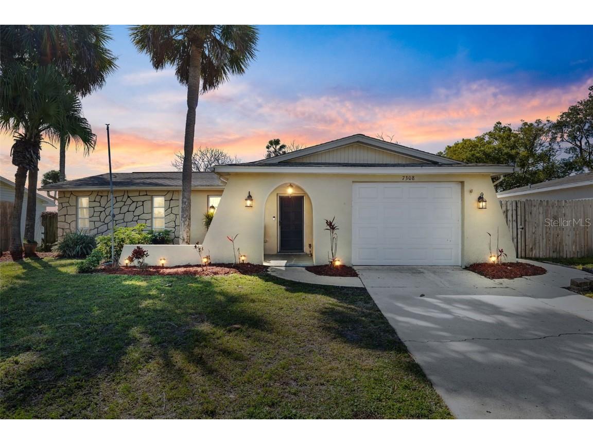 7308 Oak Crest Drive Port Richey FL 34668 W7862125 image1