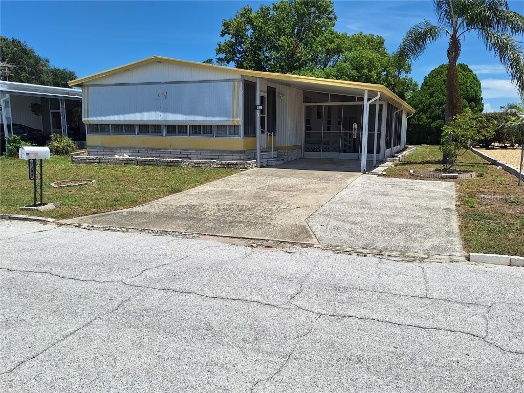 7309 Blue Lake Drive Hudson FL 34667 W7878130 image1