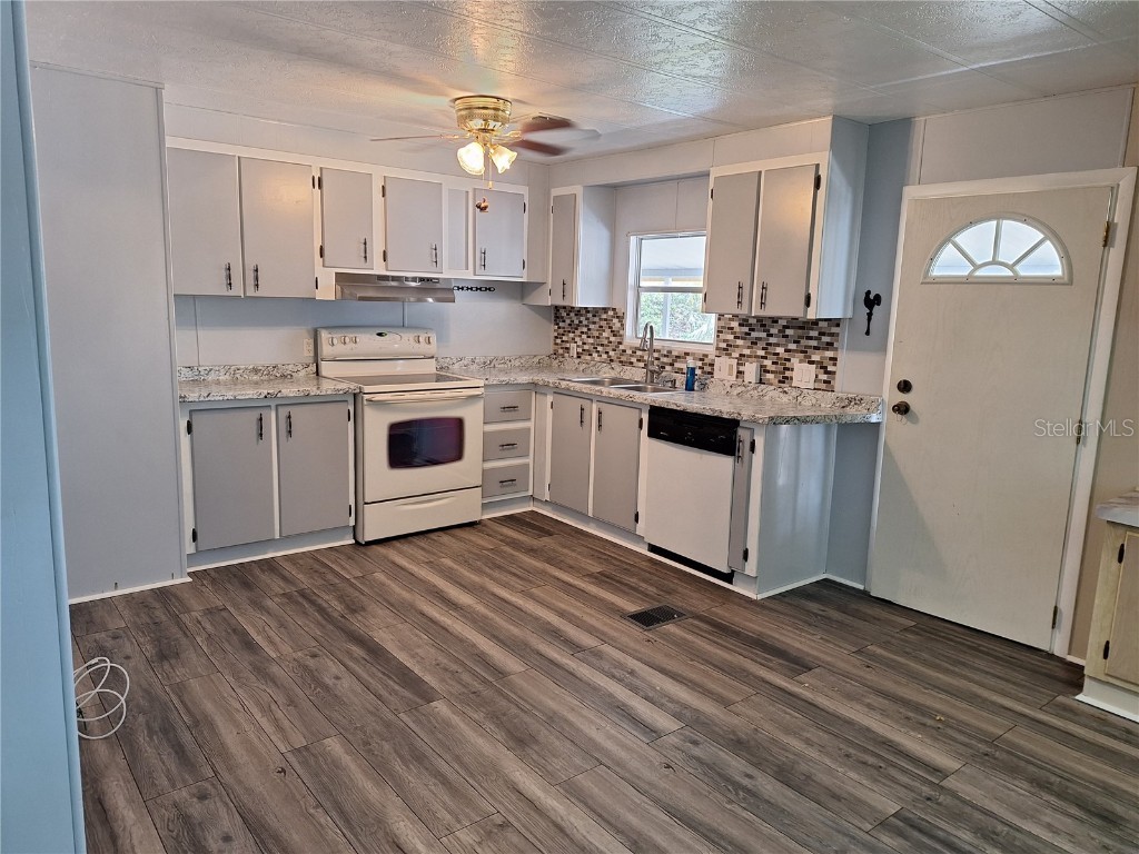 7309 Blue Lake Drive Hudson FL 34667 W7878130 image13