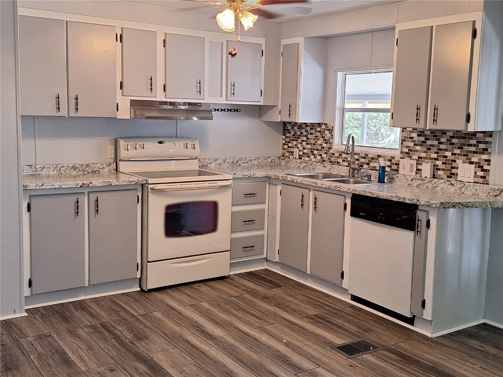 7309 Blue Lake Drive Hudson FL 34667 W7878130 image3